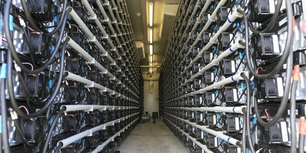 RWE-plans-UK-hybrid-solar-battery-project-adjacent-to-onshore-wind-power-plant